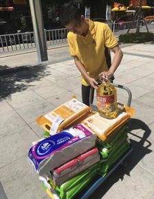 蘇寧小店818半價日銷售觀察 野里河大米銷量奪冠，成人用品表現(xiàn)亮眼